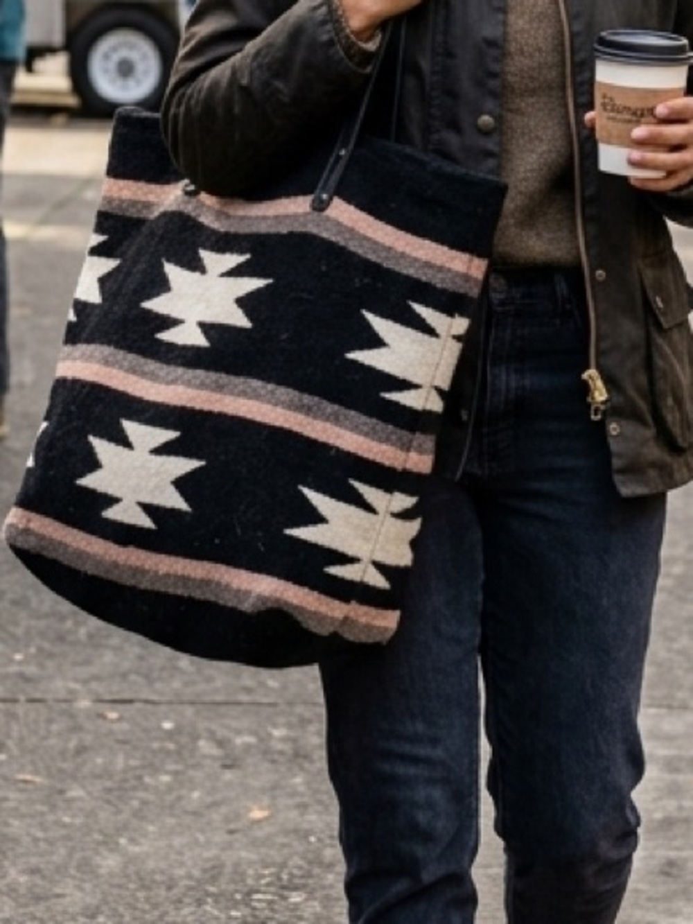 Black geometric wool tote with zipper
